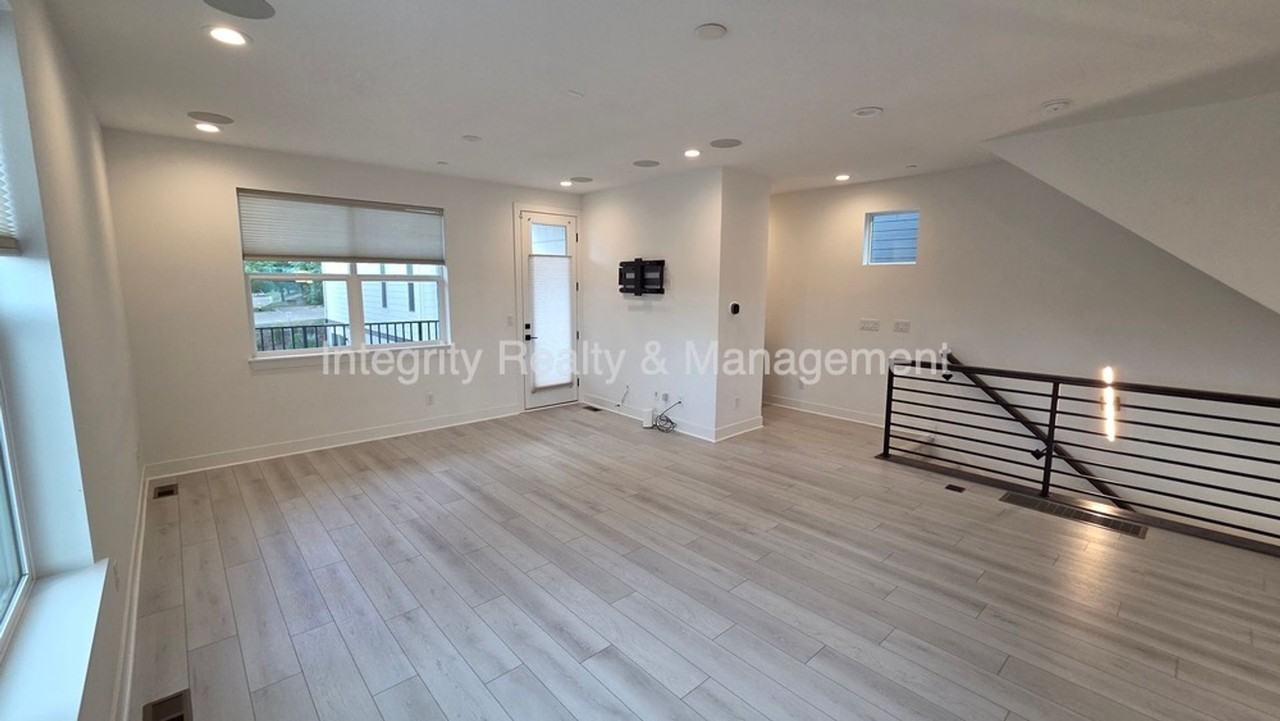11014 E Hinsdale Cir - Photo 5 of 32