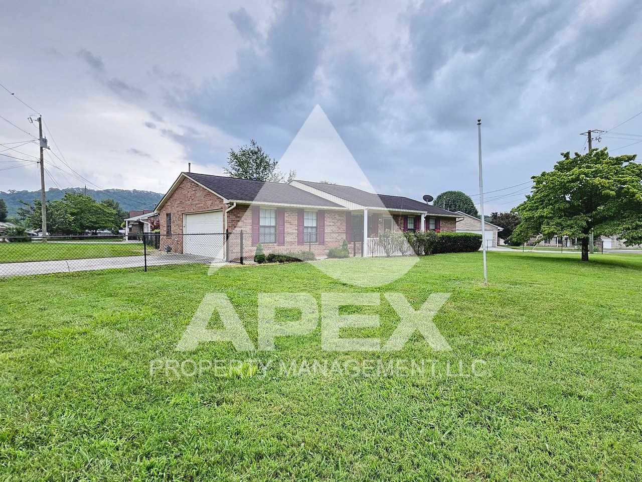 5537 Jericho Ln - Photo 4 of 29