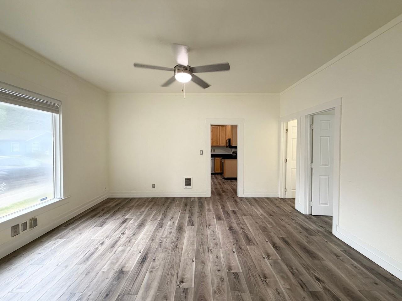 304 W Willis St - Photo 3 of 16