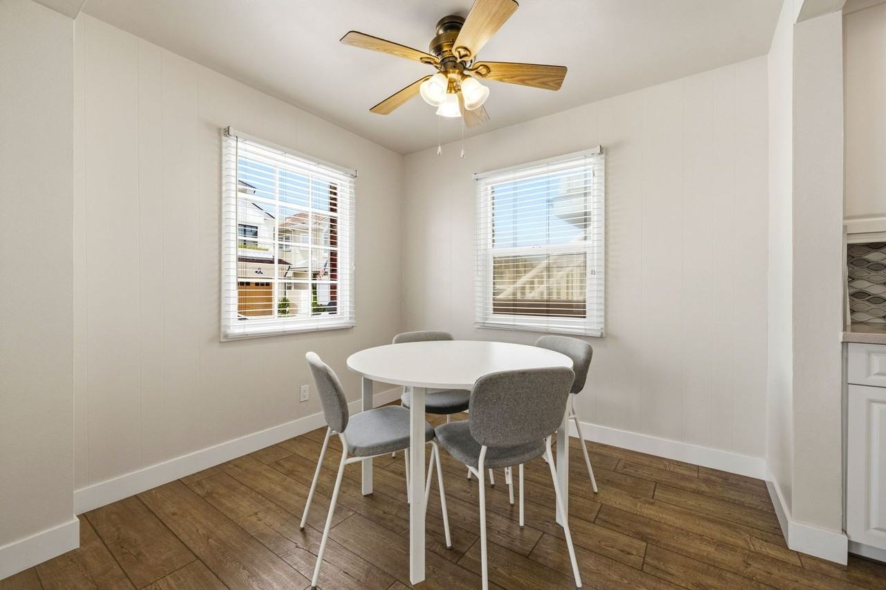 1117 W Bay Ave #A - Photo 5 of 13