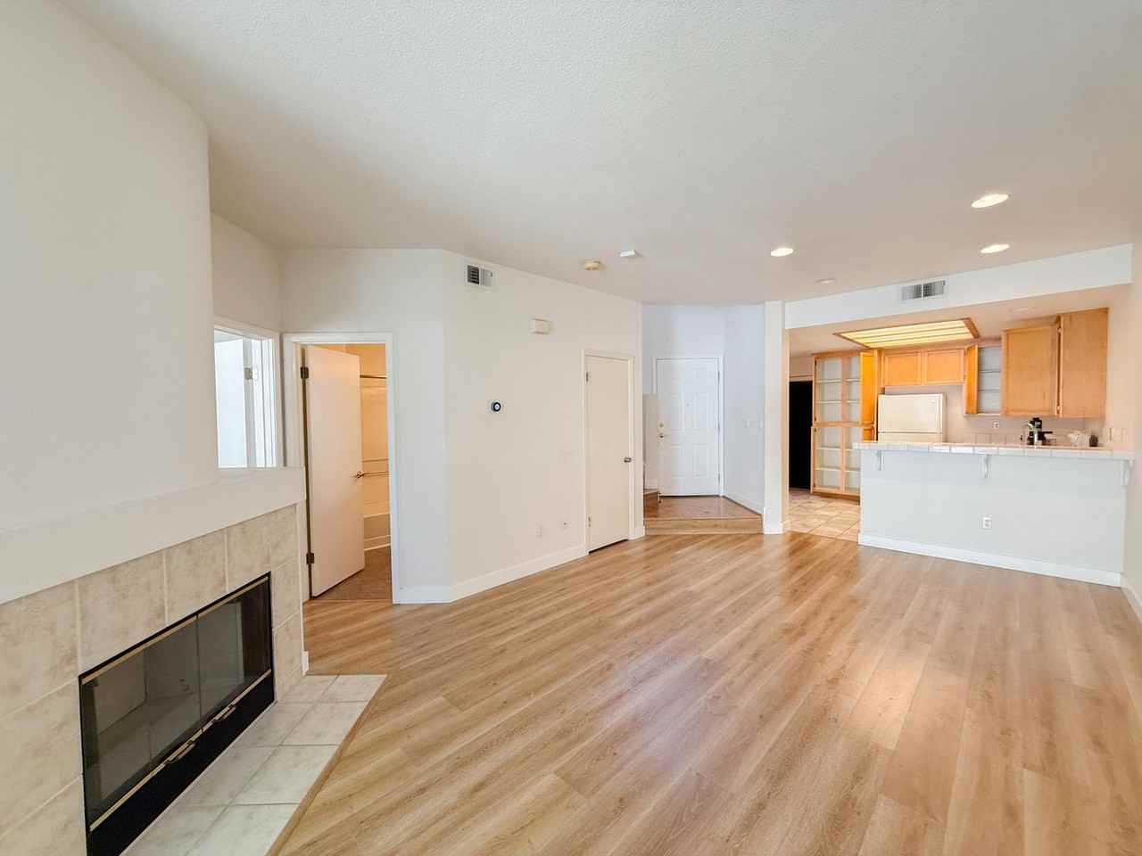 2527 Baywood Way - Photo 4 of 27