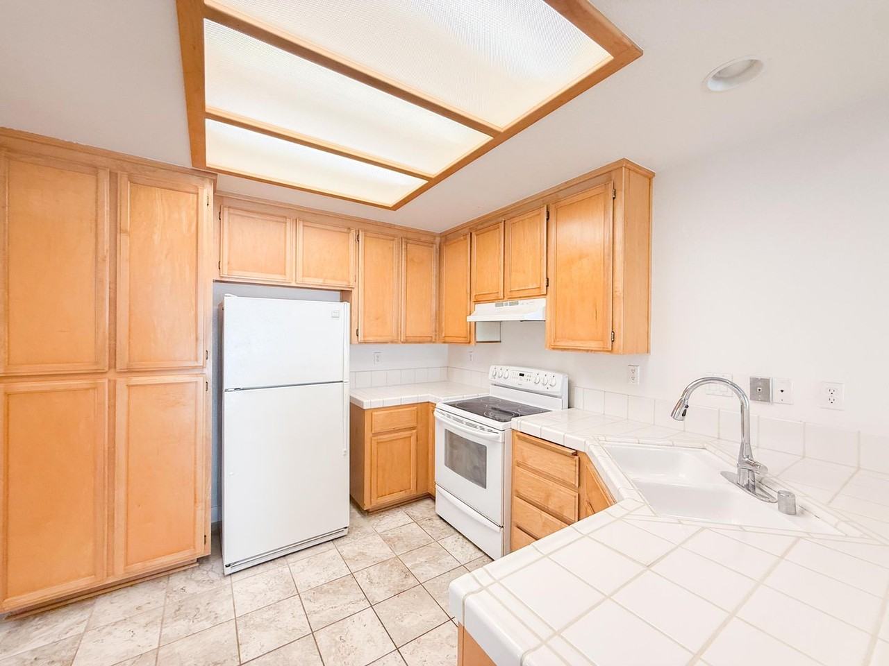 2527 Baywood Way - Photo 6 of 27