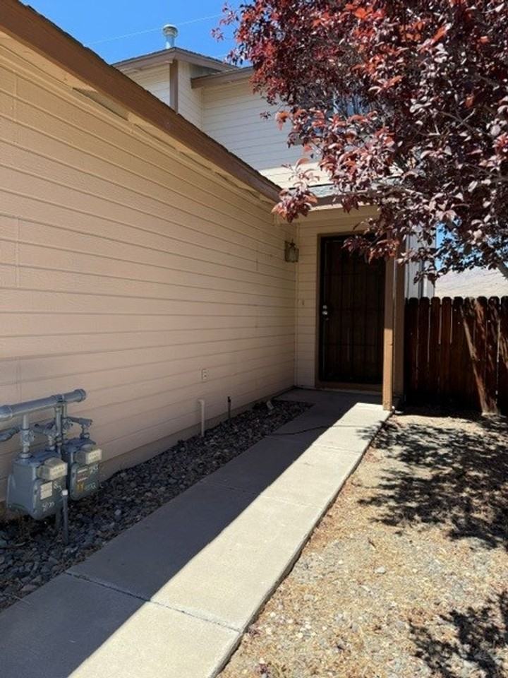 4172 Gordon St - Photo 2 of 18
