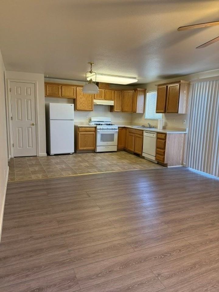 4172 Gordon St - Photo 4 of 18