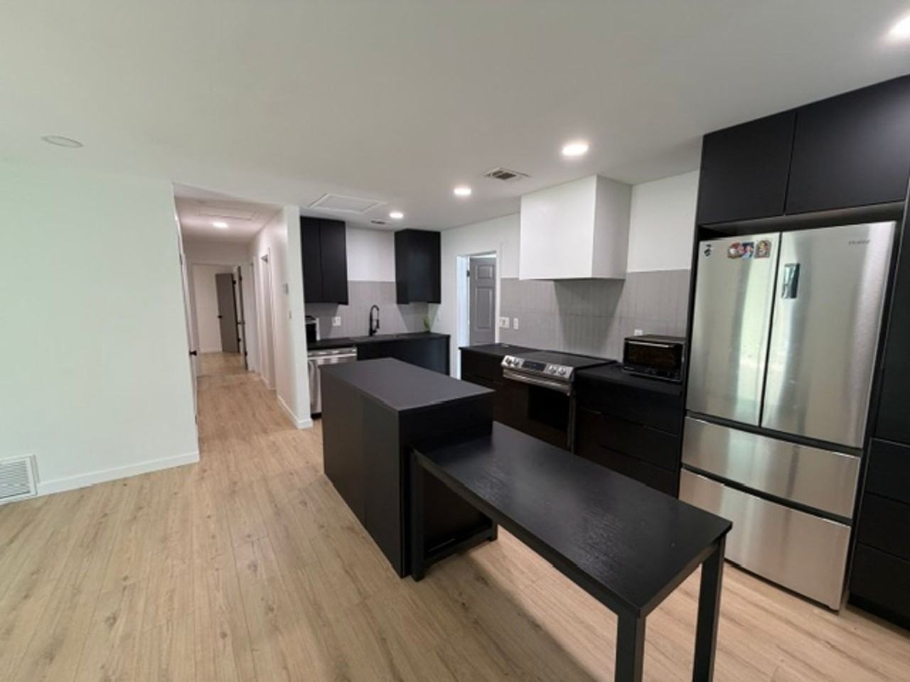 1405 Park Lake St - Photo 3 of 11