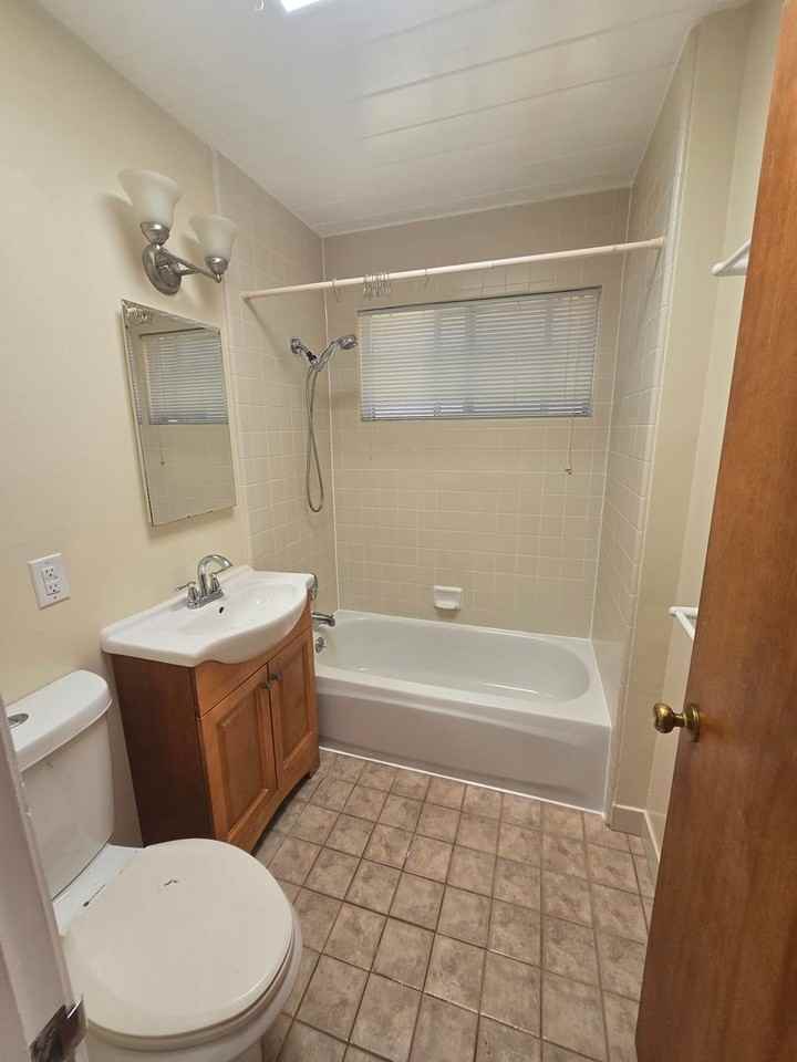 421 Golden Gate Ave - Photo 6 of 22