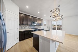 featured image of 470 Hyde Park Cir