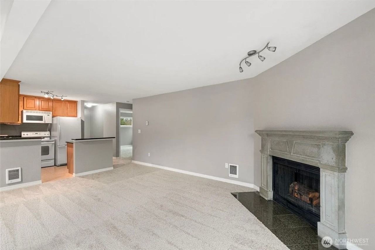 20318 Bothell Everett Hwy - Photo 5 of 22