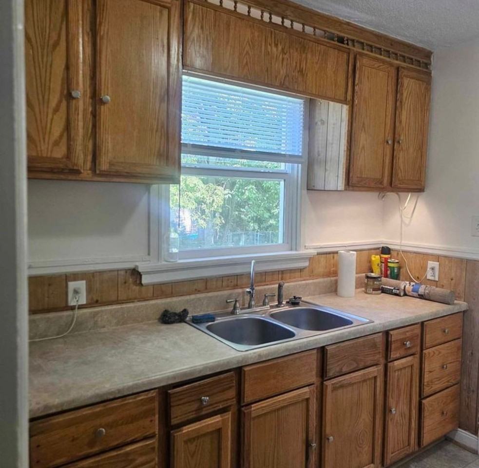1302 Carlisle Ave - Photo 4 of 10