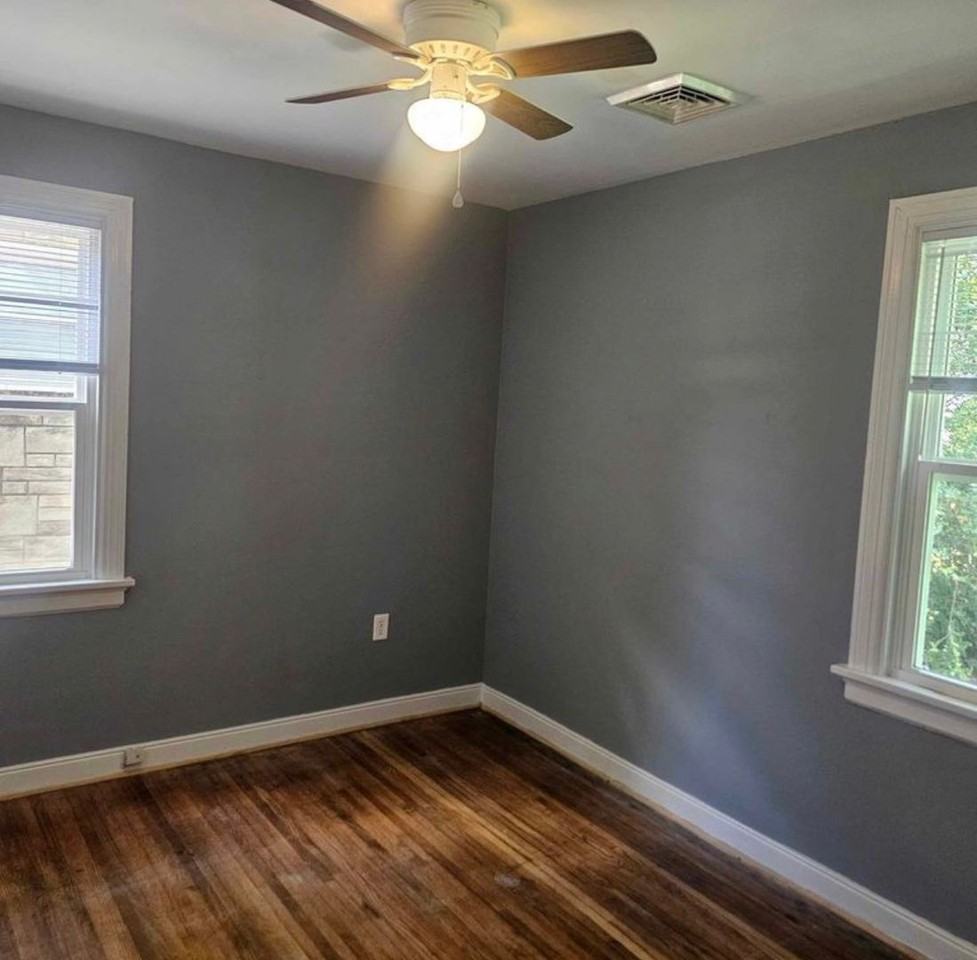 1302 Carlisle Ave - Photo 6 of 10
