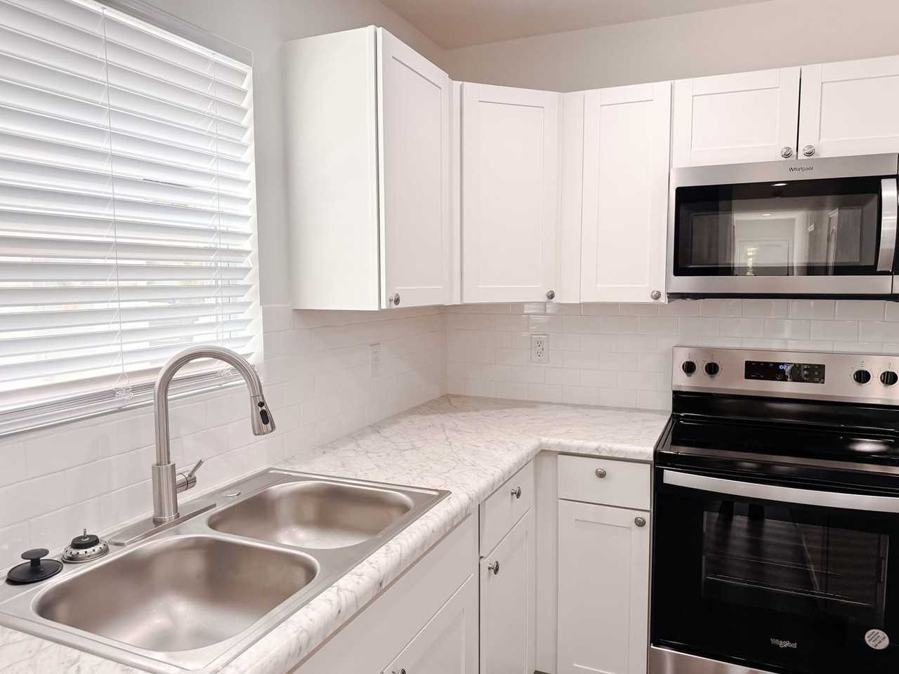 614 Buncombe St - Photo 3 of 29