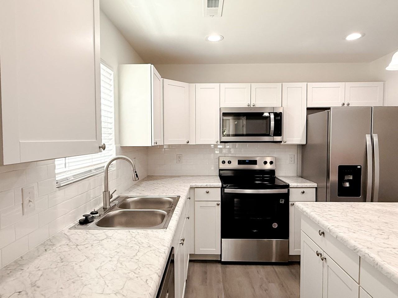 614 Buncombe St - Photo 5 of 29