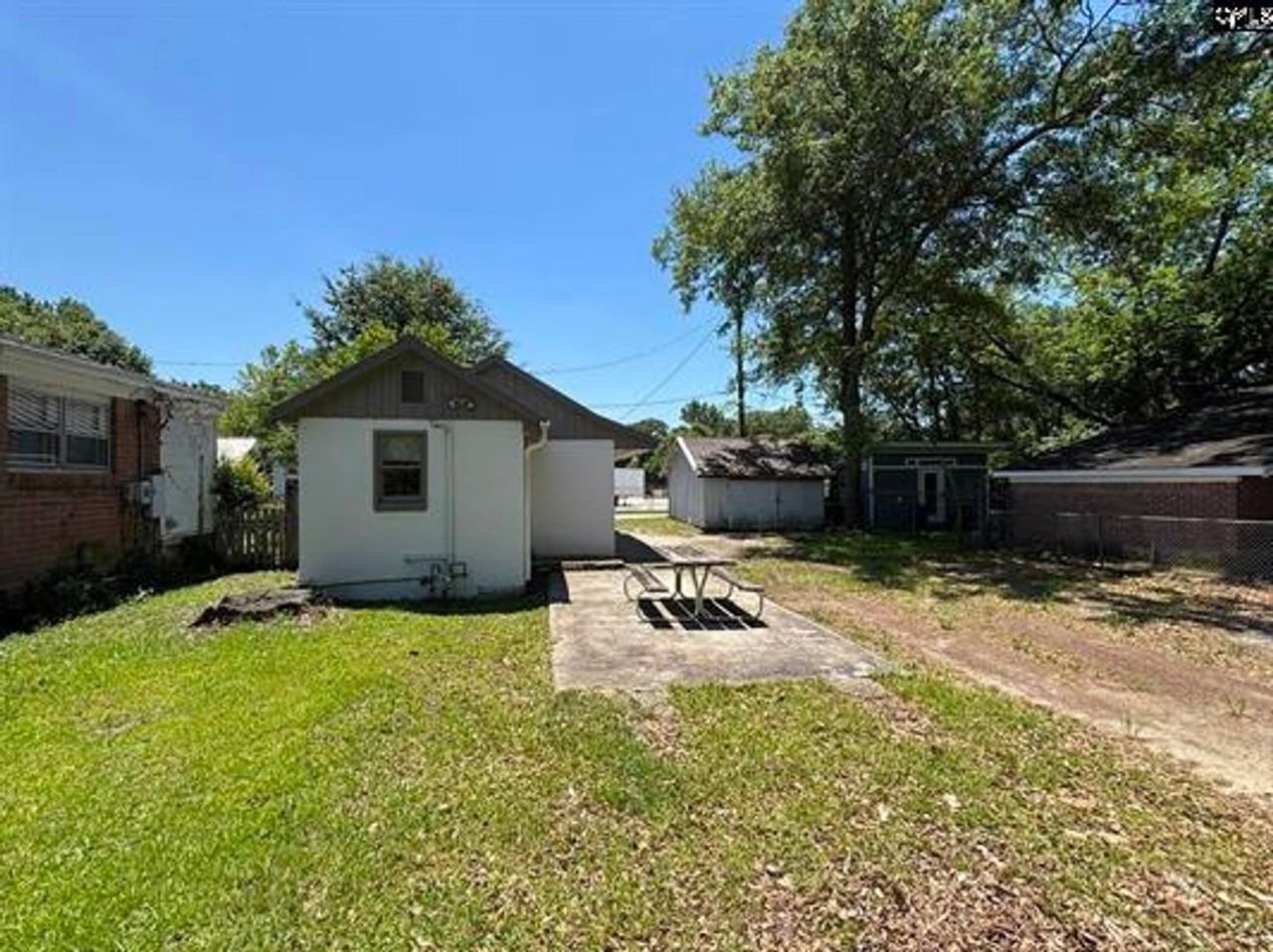 610 Poplar St - Photo 2 of 9