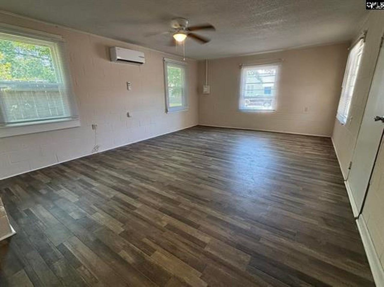 610 Poplar St - Photo 4 of 9