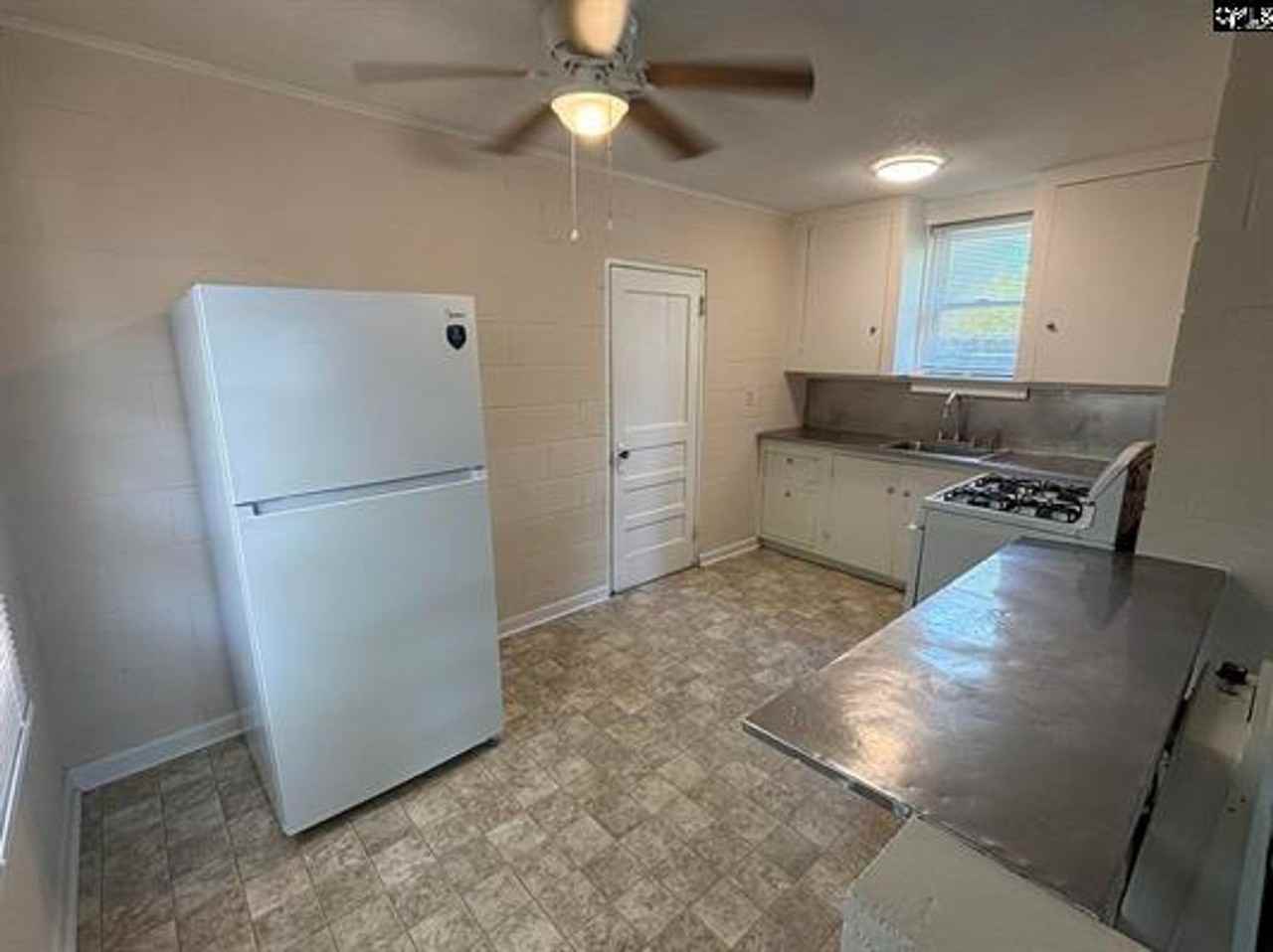610 Poplar St - Photo 5 of 9