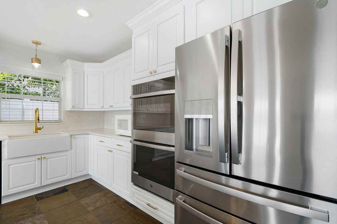 3924 Versailles Dr - Photo 3 of 18