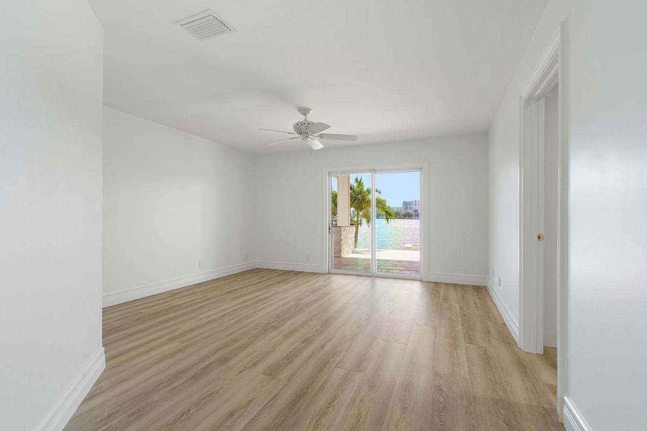 3924 Versailles Dr - Photo 6 of 18