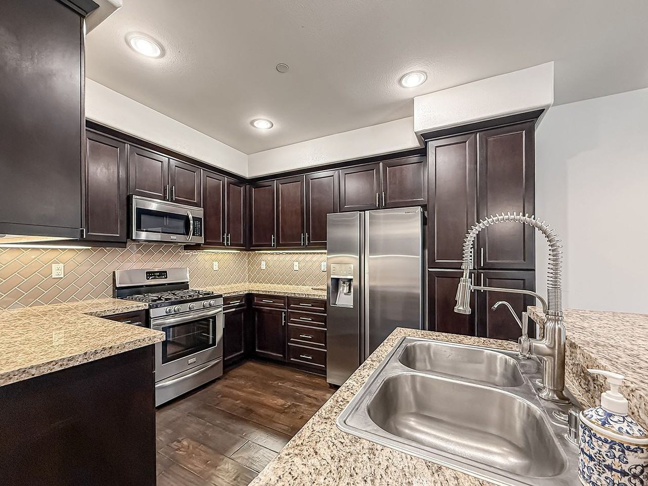 34 Secret Hollow Ln - Photo 7 of 30