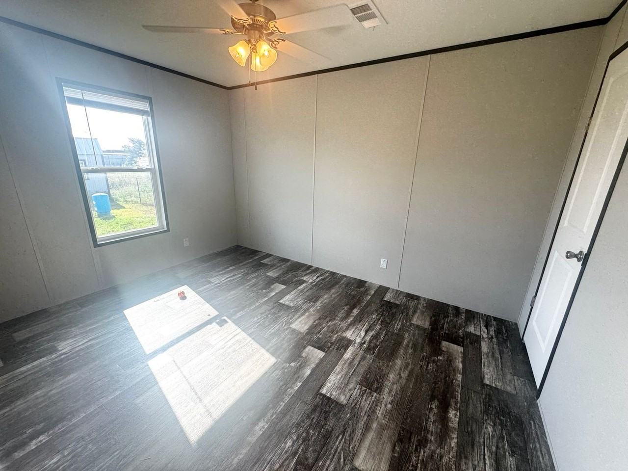 7142 W 29th St Trlr 13 - Photo 6 of 12