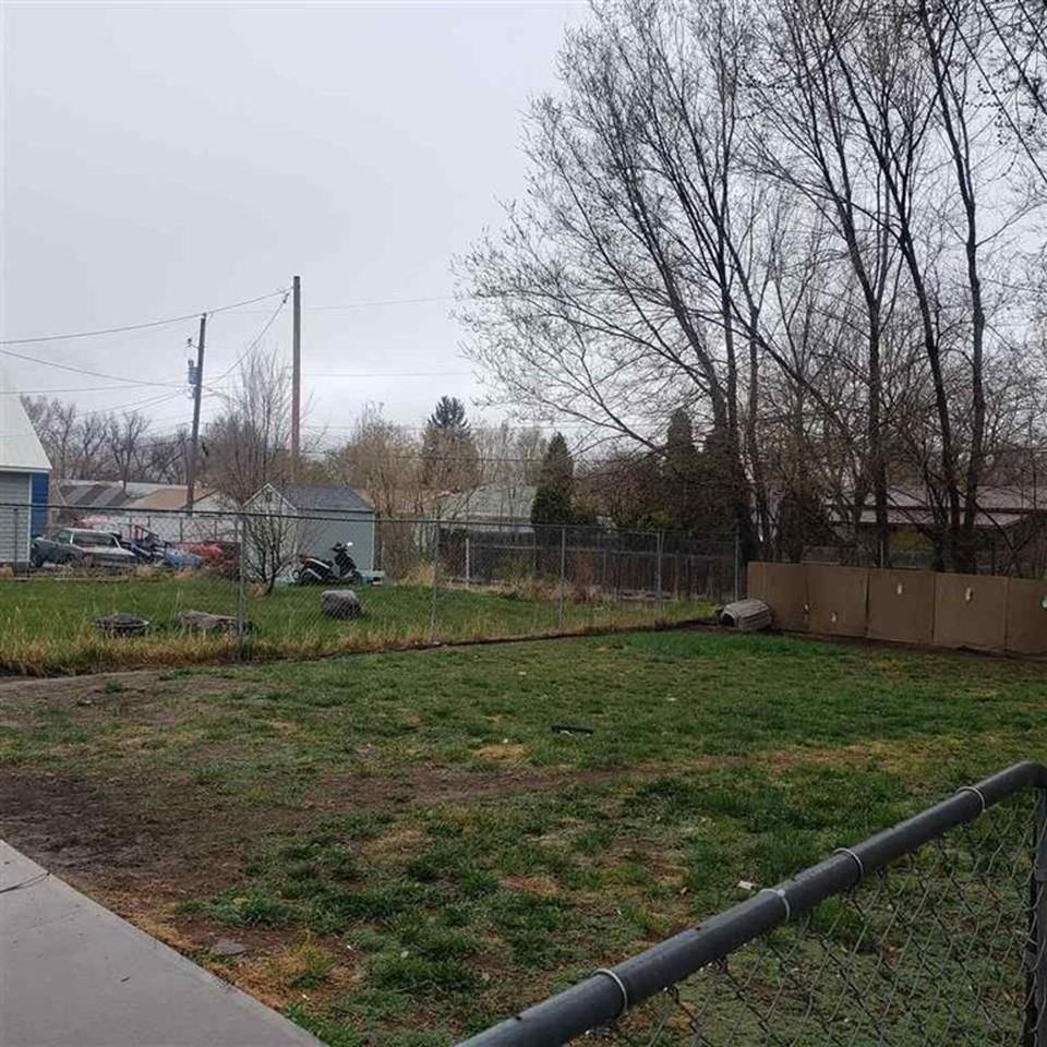 685 Randolph Avenue - Photo 2 of 3