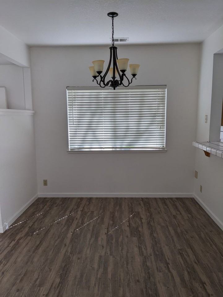 1338 Meadow Ridge Cir - Photo 6 of 19