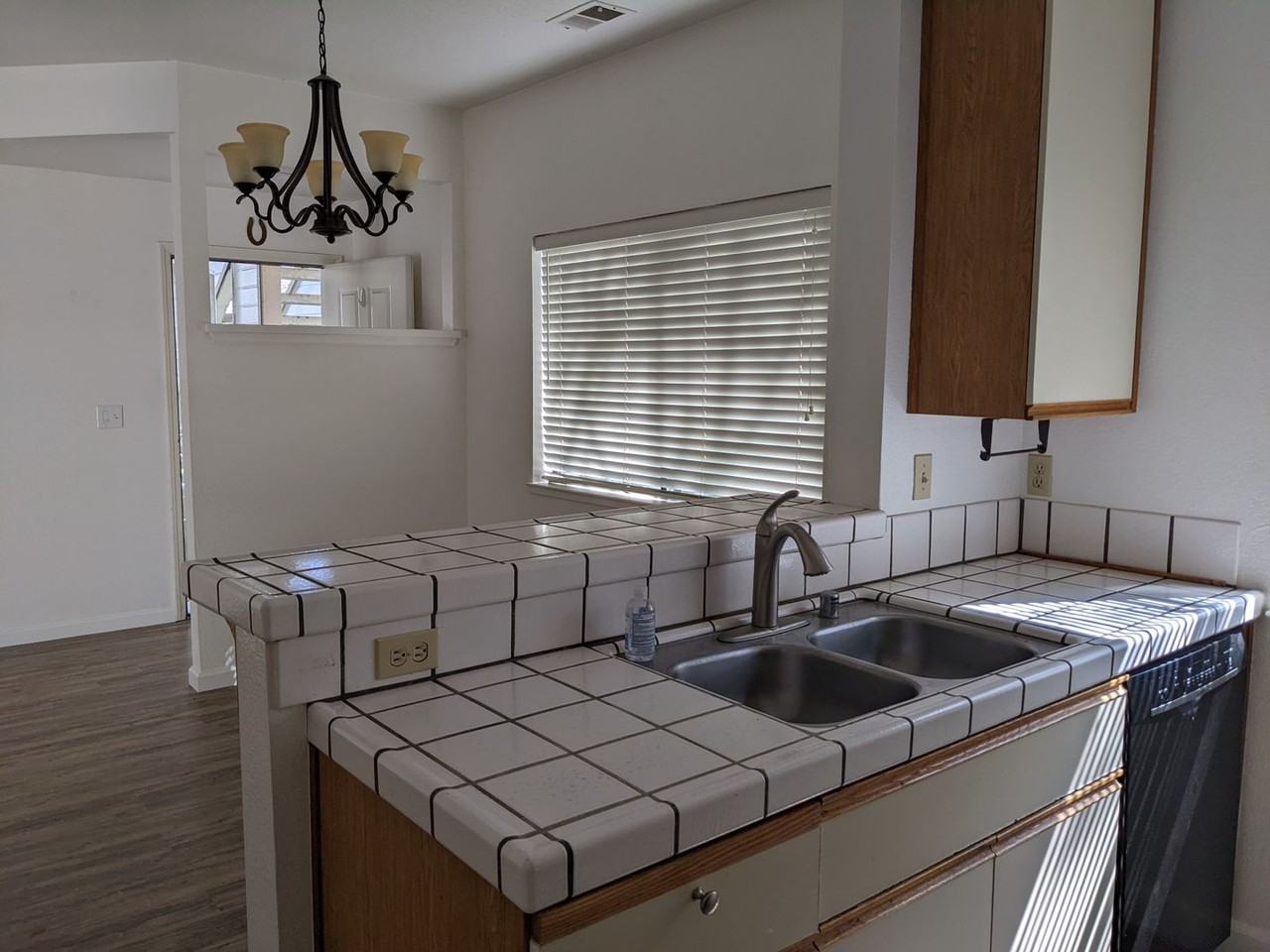 1338 Meadow Ridge Cir - Photo 7 of 19