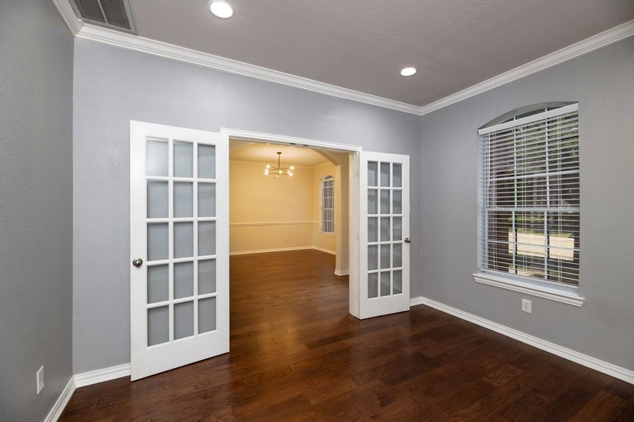 404 Tarpan Trl - Photo 3 of 33