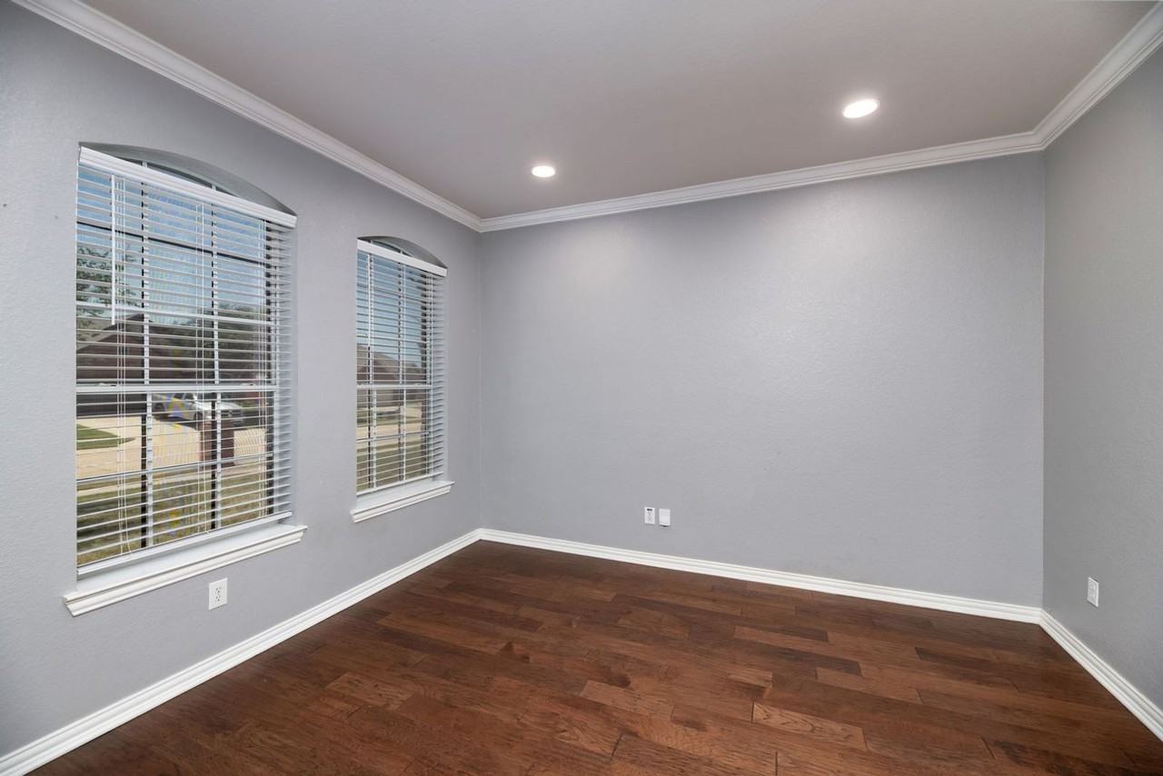 404 Tarpan Trl - Photo 6 of 33