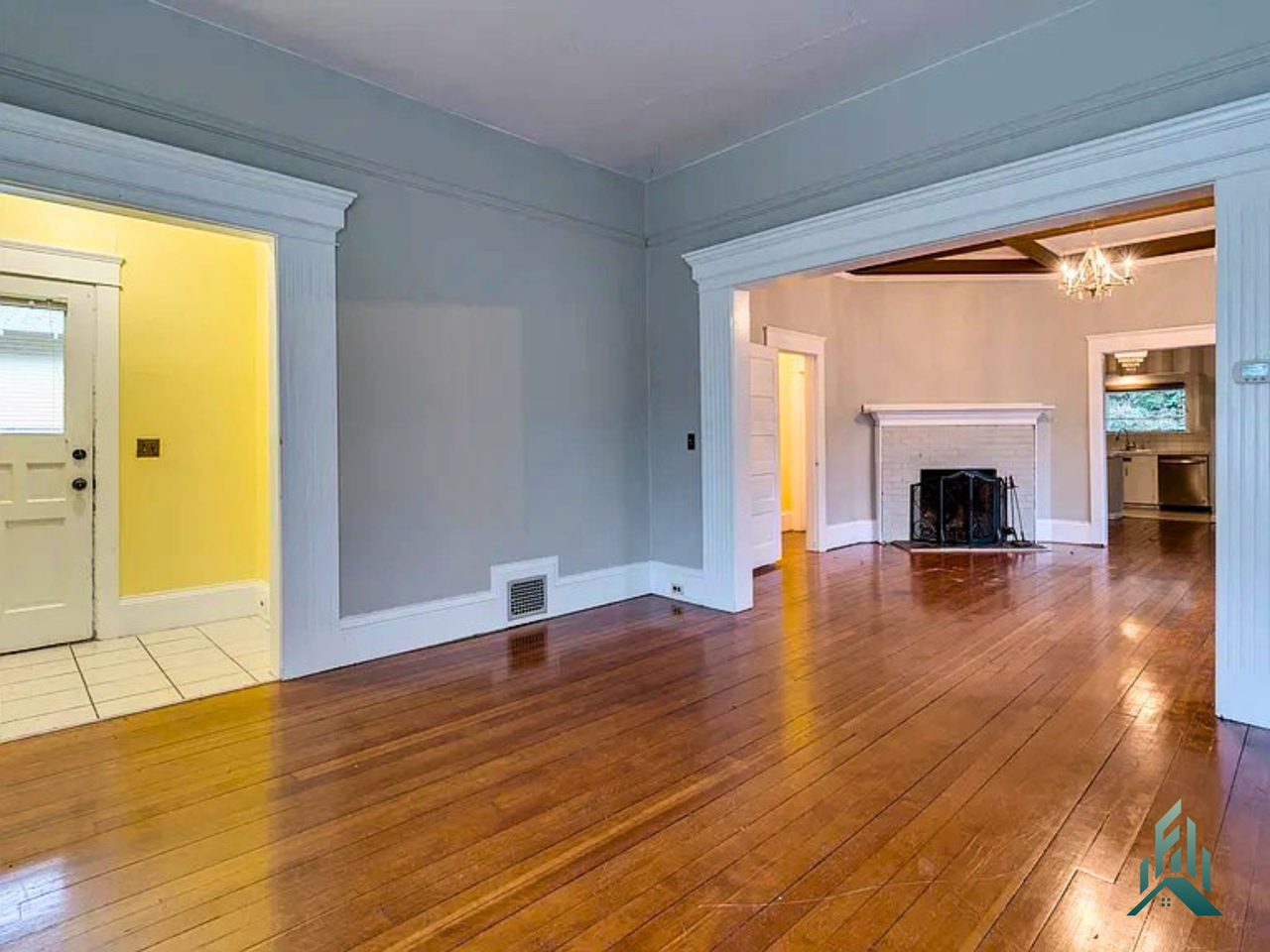 421 Nw 8th St - Photo 3 of 11