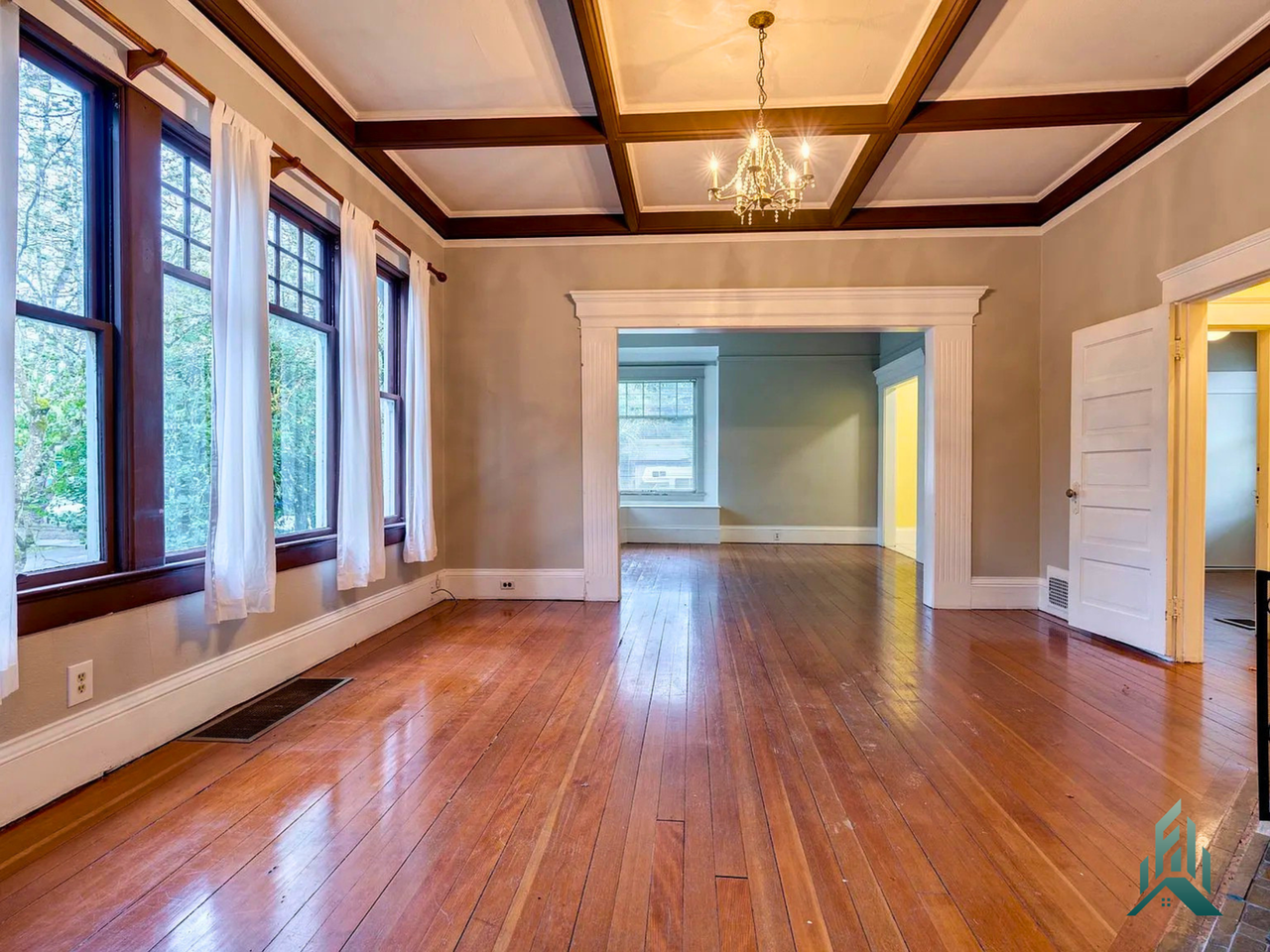 421 Nw 8th St - Photo 5 of 11
