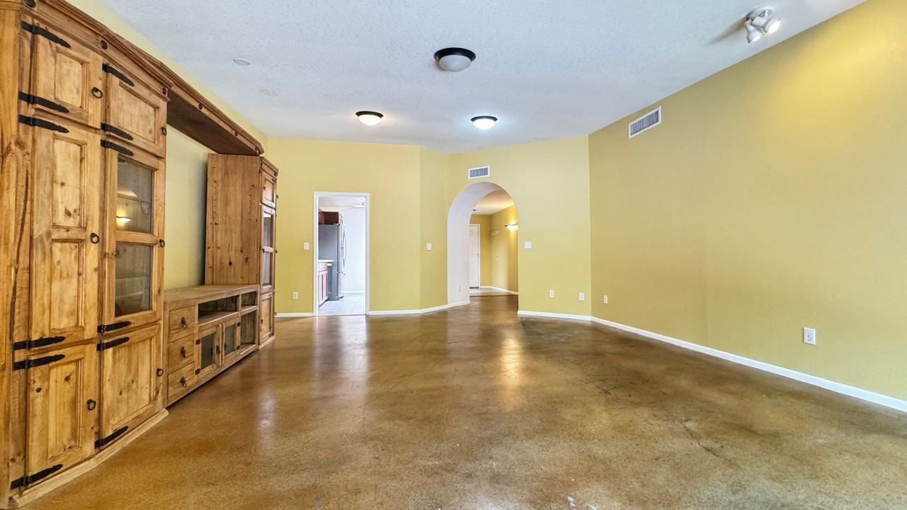 6208 N Rockglen Rd - Photo 7 of 20