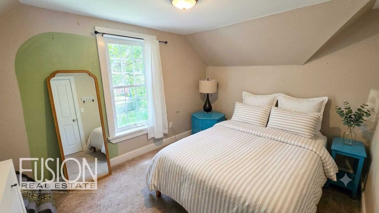 282 Ethan Allen Pkwy - Photo 6 of 49