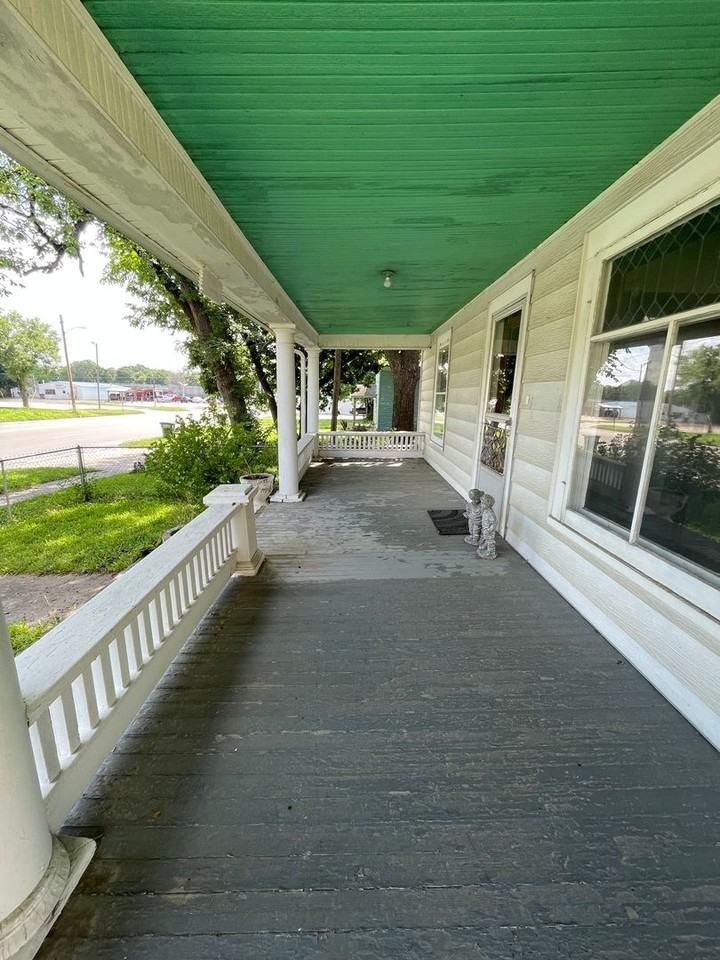 615 E 6th Ave - Photo 5 of 50