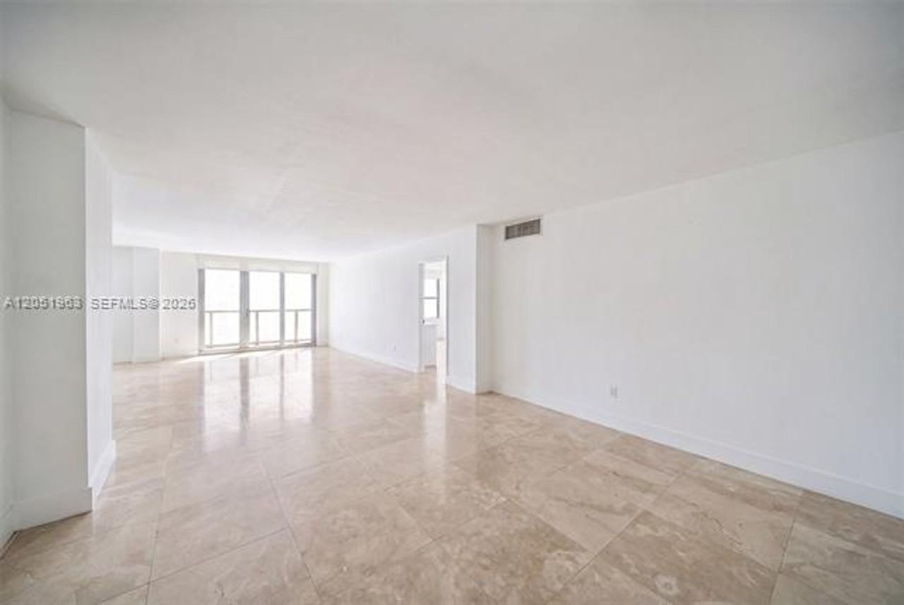 5701 5701 Collins Ave appt 1415 - Photo 3 of 30