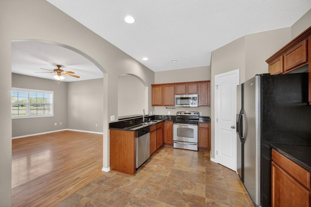 2548 Park Pl #1 - Photo 4 of 18