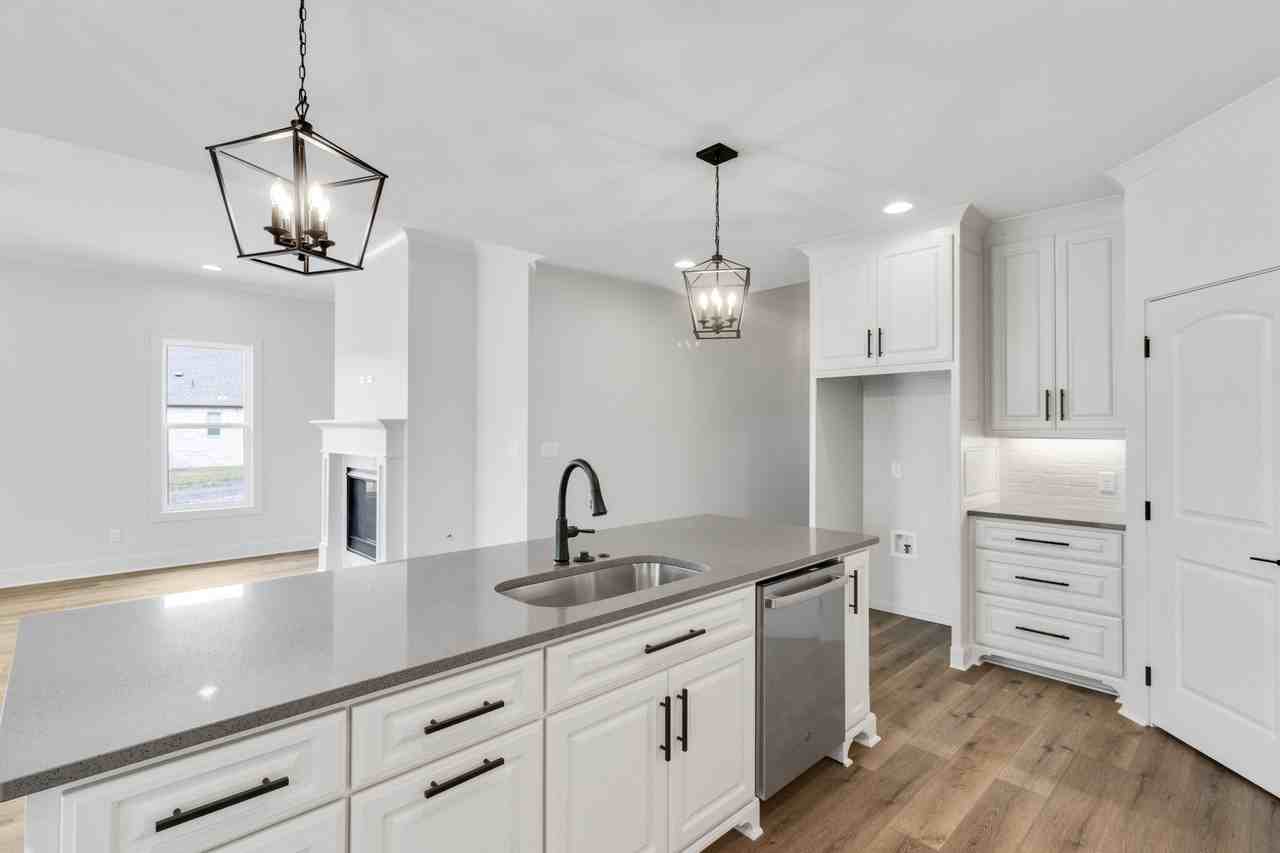 31 Saffron Cir #1 - Photo 3 of 20
