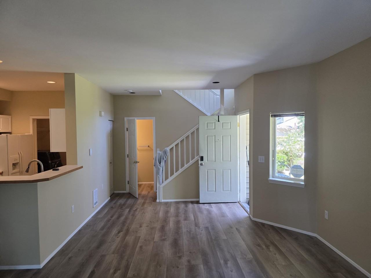 12539 Ne 7th Pl #1 - Photo 5 of 16
