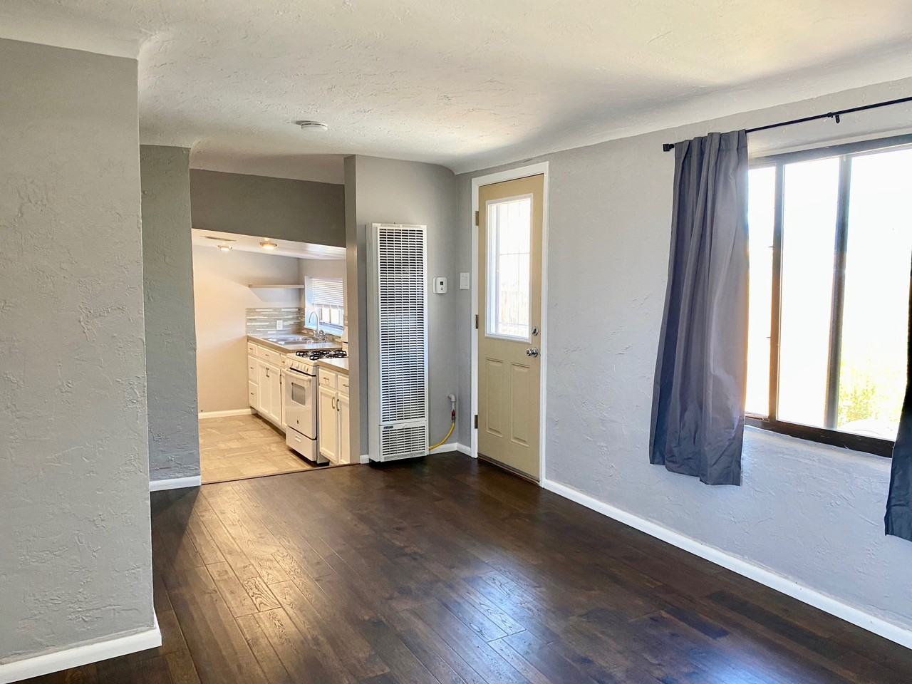 304 Jefferson St Ne #2 - Photo 3 of 15