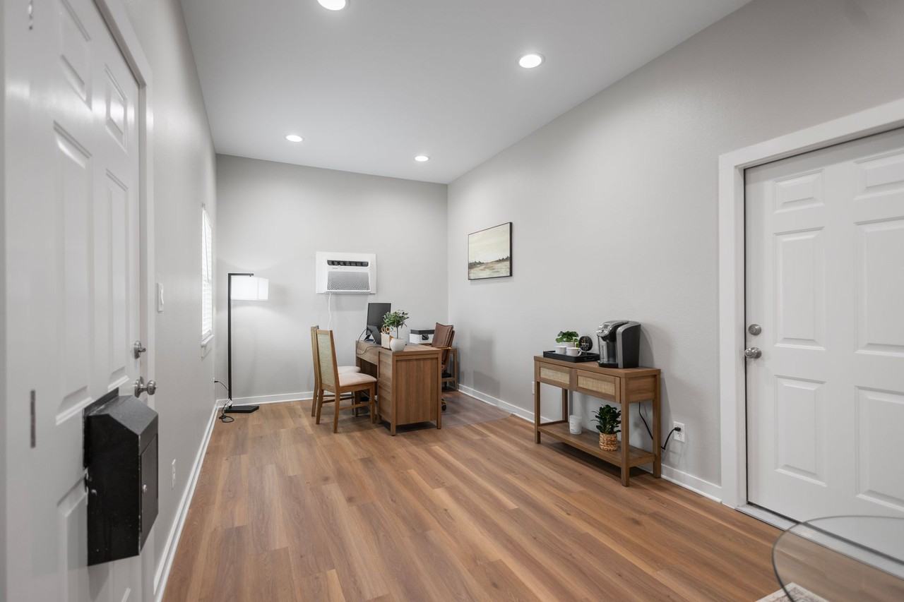Villa North Apartments - Photo 3 of 6