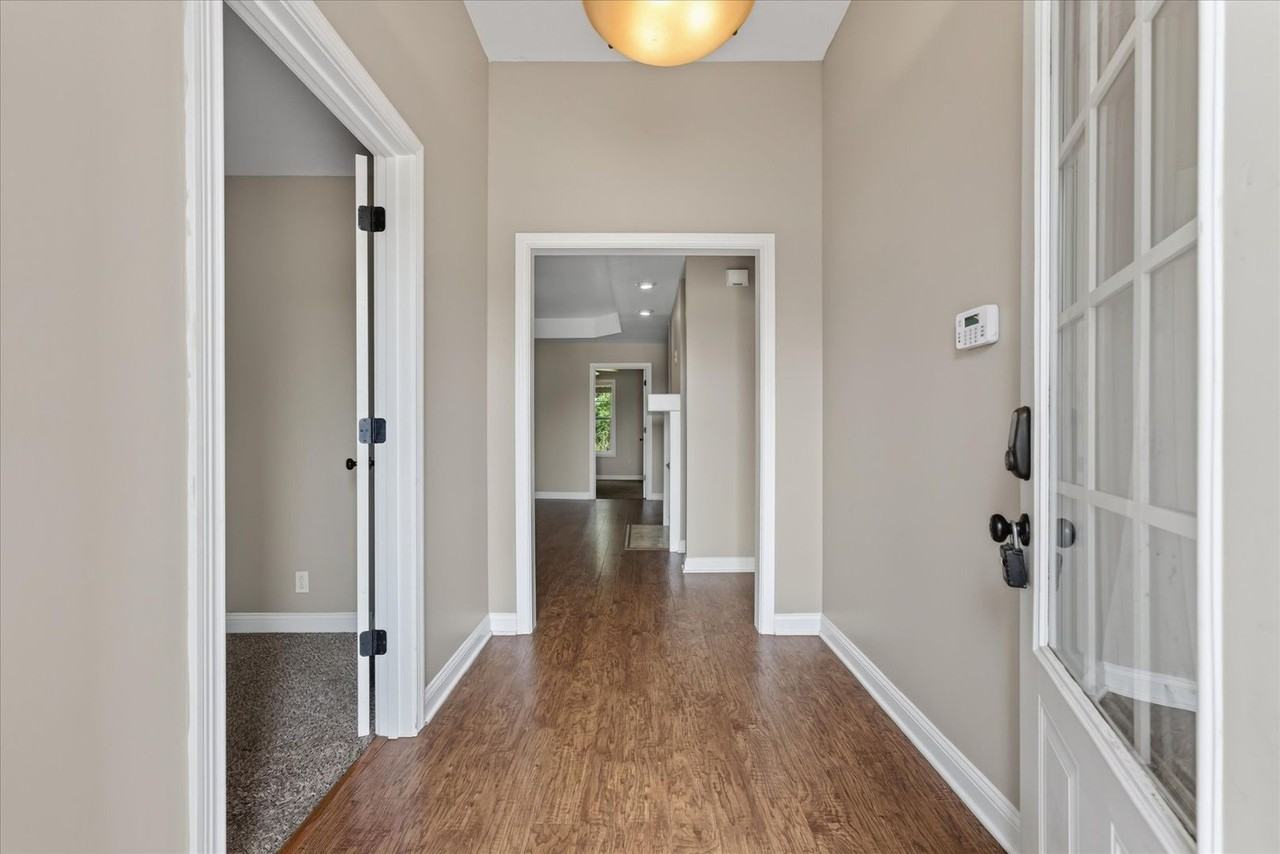 2228 Killington Dr - Photo 5 of 36