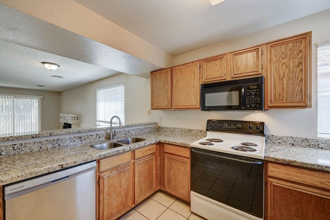 7040 W Olive Ave #92