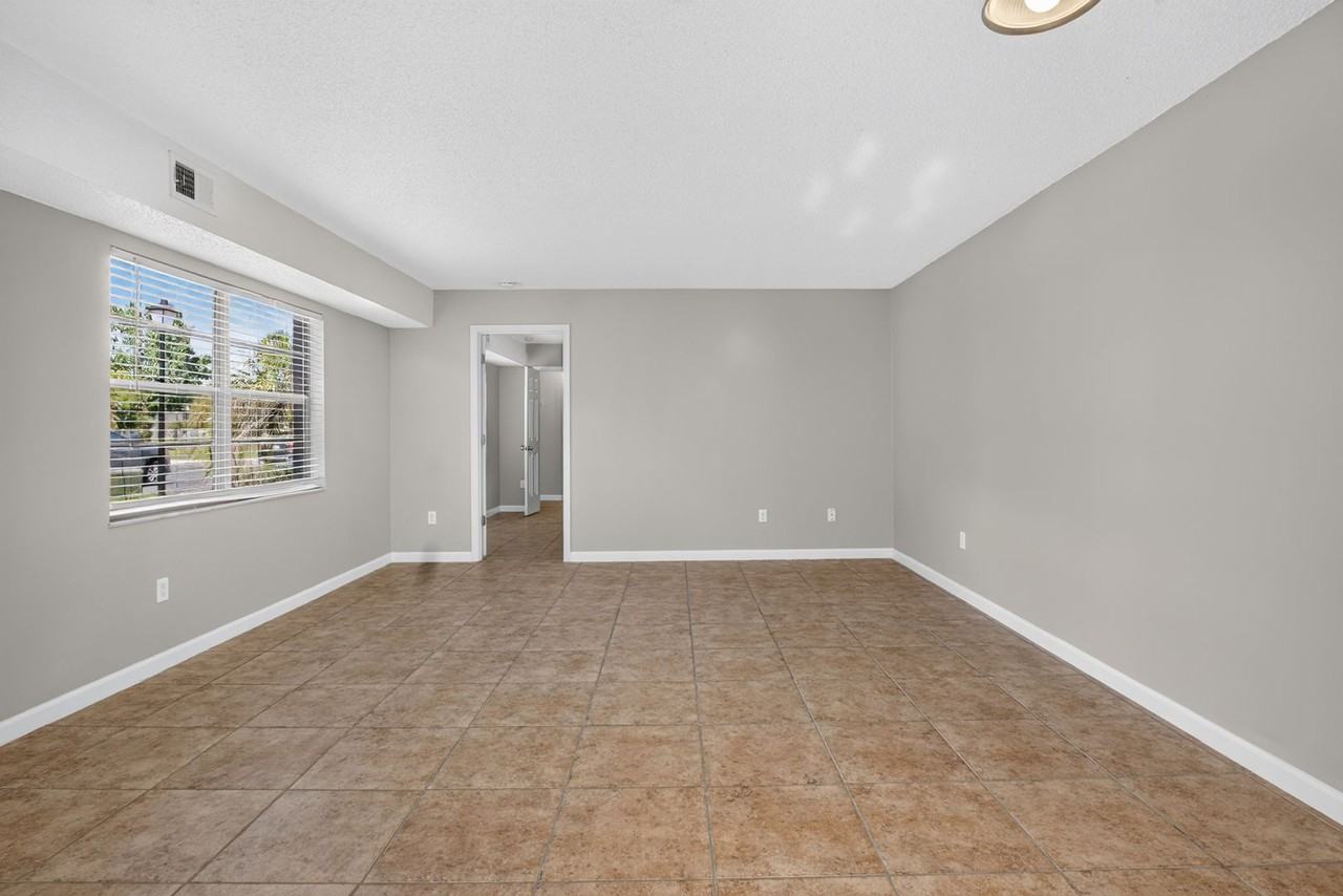 53 53 Windtree Ln. G 102 - Photo 6 of 35