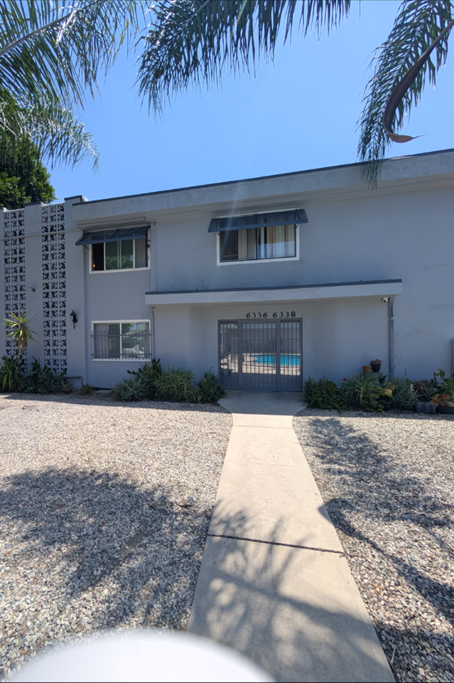 6336 TUJUNGA AVE. - Photo 3 of 4