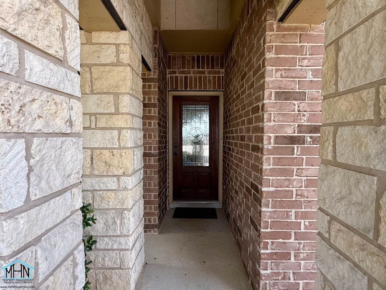 13714 Altamirano - Photo 2 of 31