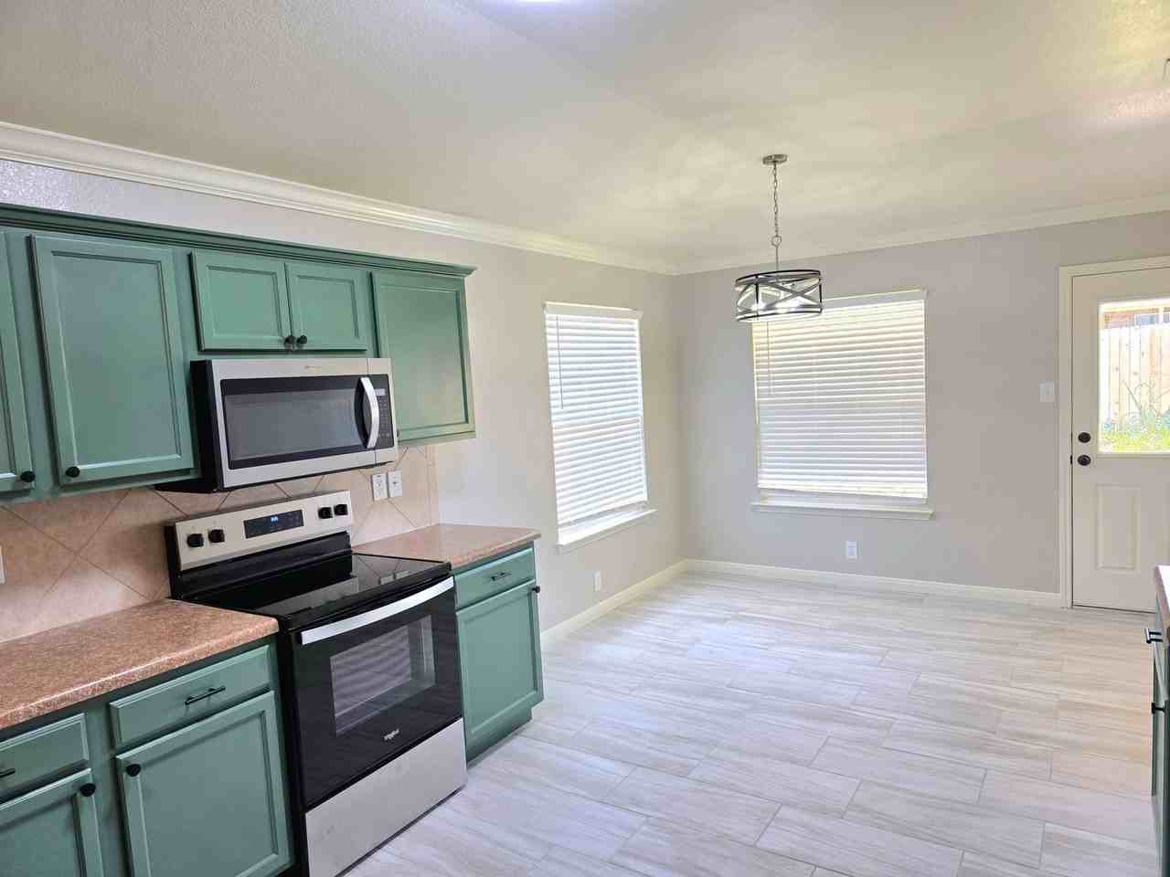 6613 Tierra Dr - Photo 4 of 18