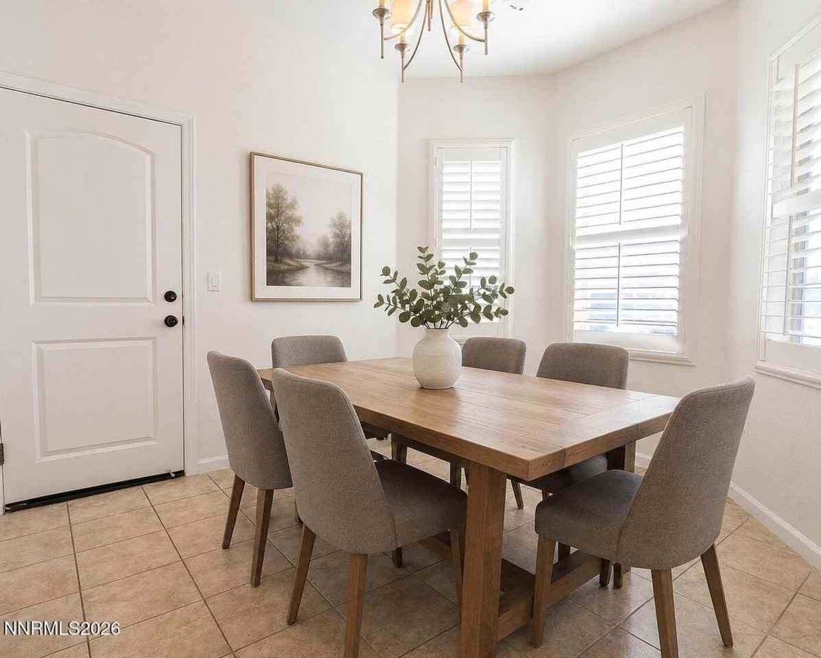 544 Merganser Ln - Photo 3 of 12