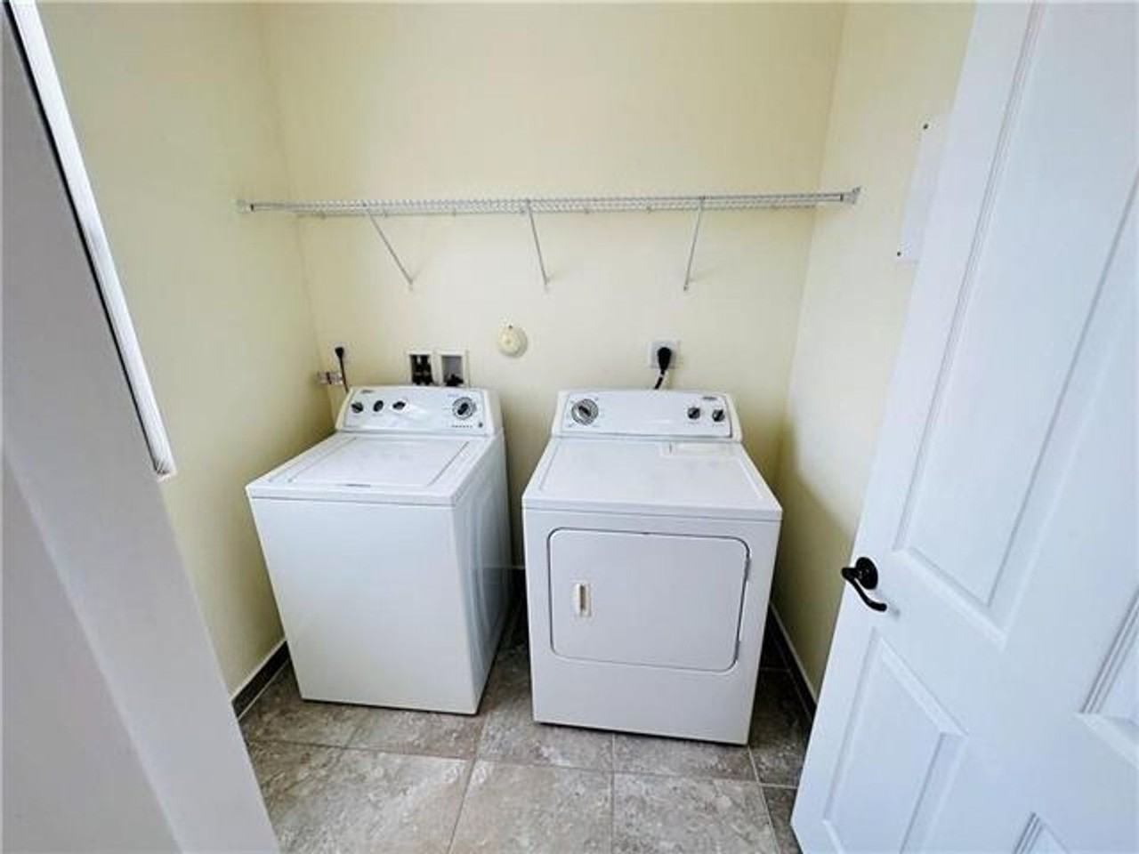 3512 Sw 93rd Ave #3512 - Photo 5 of 22