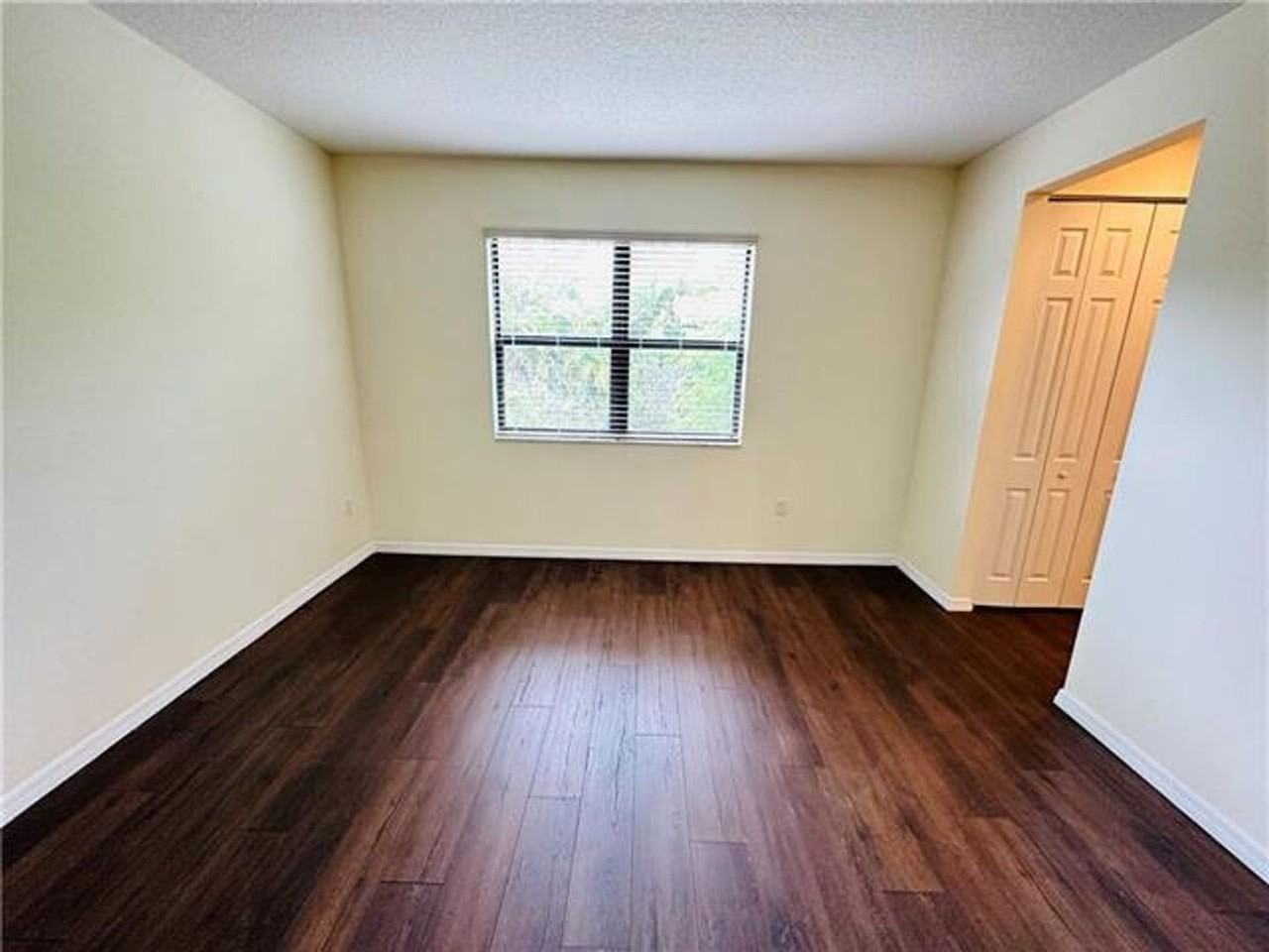 3512 Sw 93rd Ave #3512 - Photo 6 of 22