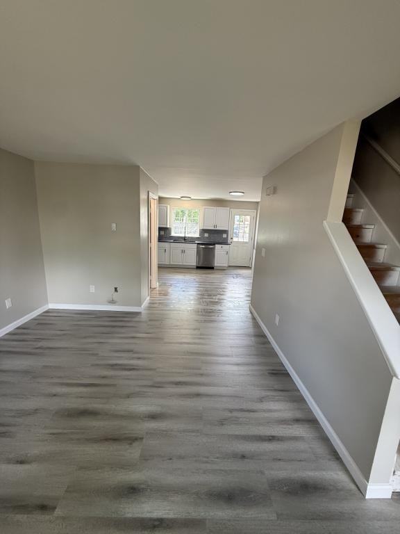 189 Essex St - Photo 4 of 15