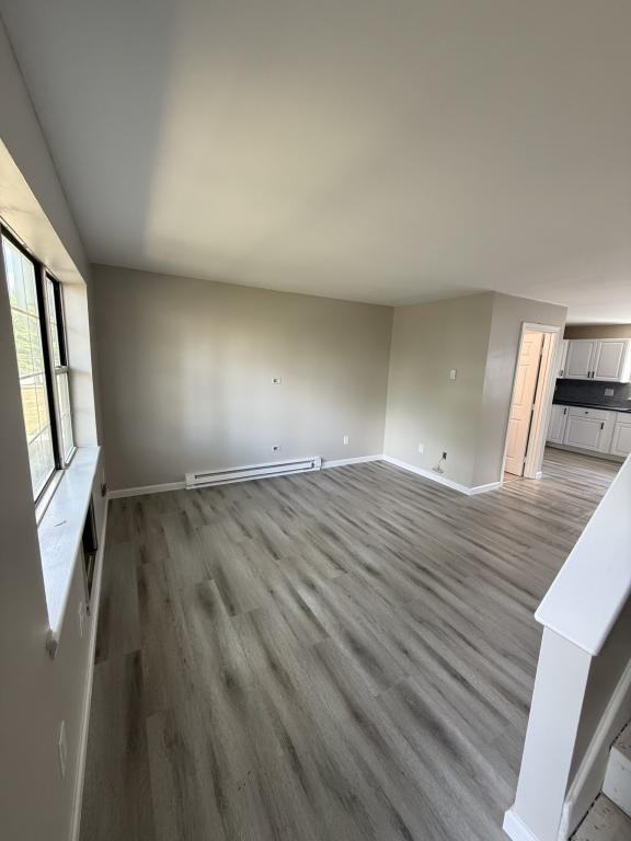 189 Essex St - Photo 6 of 15